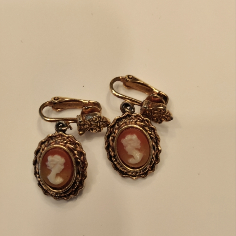 Vintage Lisner Earrings